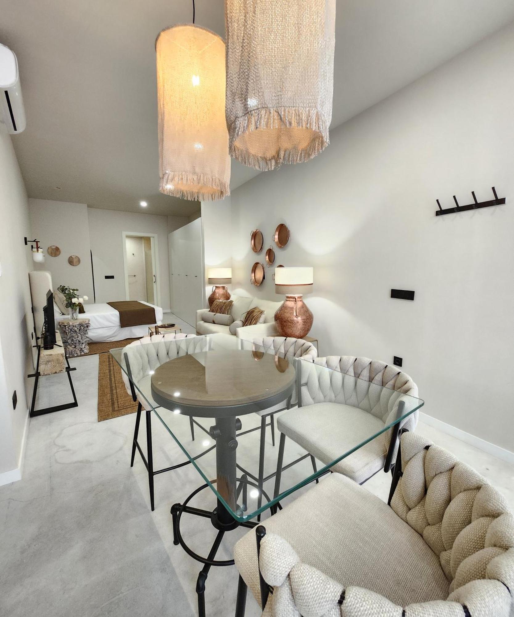 Studio Huerta Valencia Mid-Term ภายนอก รูปภาพ