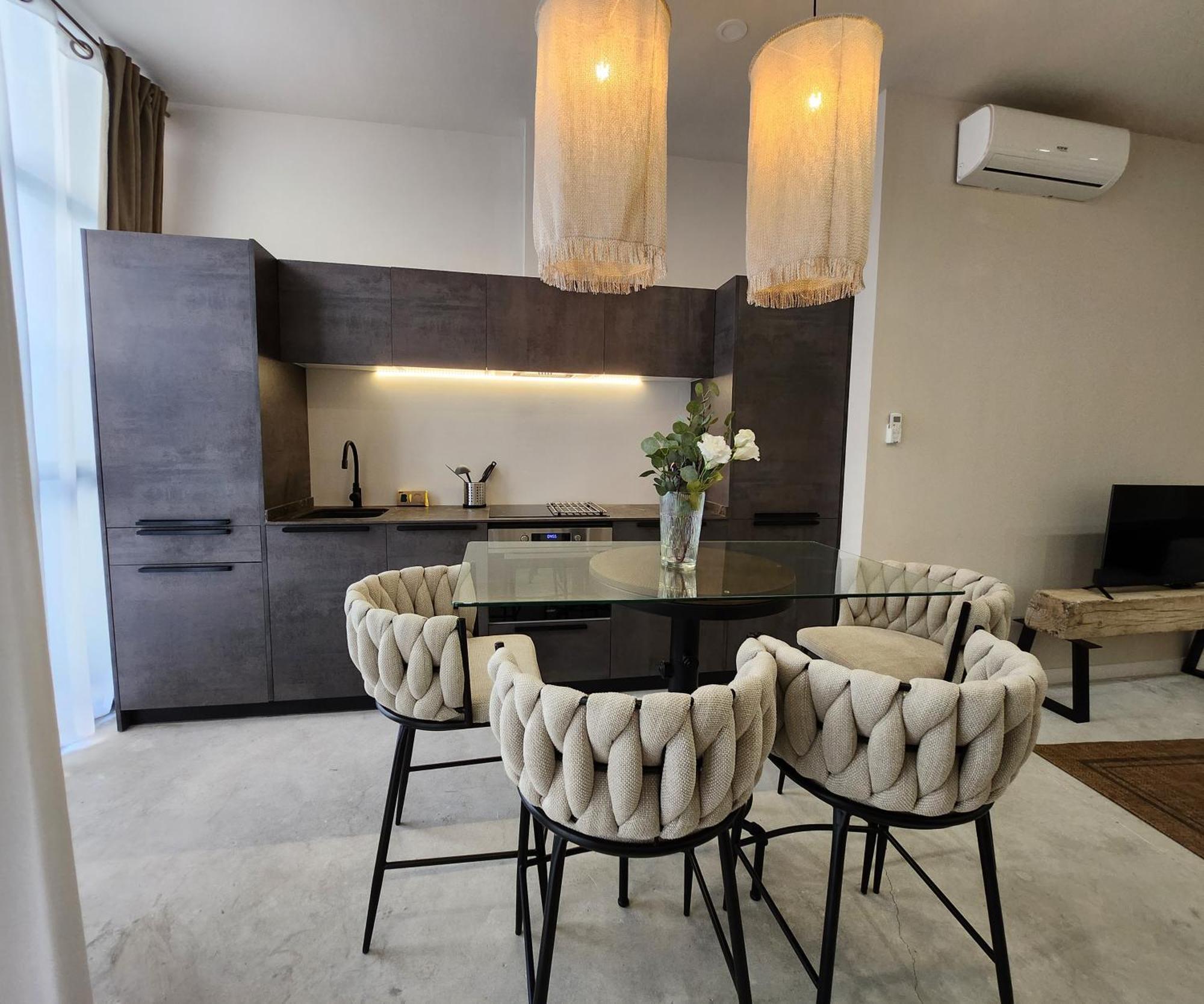 Studio Huerta Valencia Mid-Term ภายนอก รูปภาพ